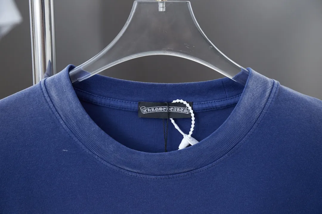 🅿️240 Chrome Hearte 25SS early spring new style Chrome Heart toothbrush embroidered short sleeves Light luxury essential item for daily commuting for men and women Correct version Welcome to compare Detailed features · 280g 100% pure cotton double yarn jersey fabric · Custom dyed in the same vat with special bold 32-count double-ply 1X1 thread · Crocodile toothbrush embroidery pattern➕Imported Australian matte pearl diamonds➕Thick plate texture Crocodile letters. Ready-made garments are dyed and then faded and fried with snowflakes. Then washed to make them look old. General washing to improve the effect·Double-needle stitching and cross-stitch process·Original main mark washed tag brand moisture-proof paper packaging Color: black/white/blue Size: S/M/L/XL